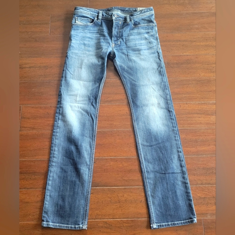 Men's Diesel Safado Regular Slim Straight Jeans.